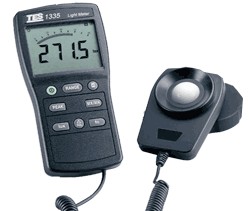 TES-1335 數字式照度計